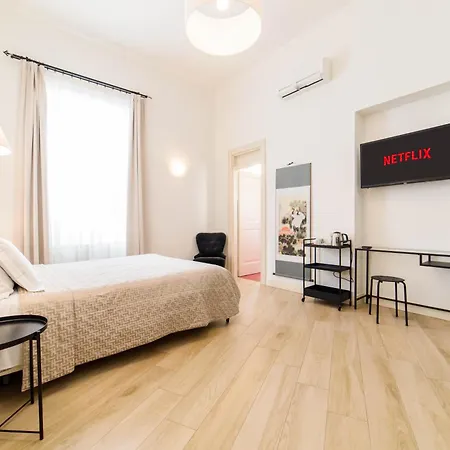 One&one 招待所 4*